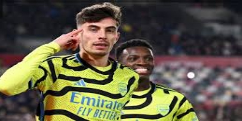 战术转型：从进攻尖刀到全面中场的关键蜕变-  星空博彩